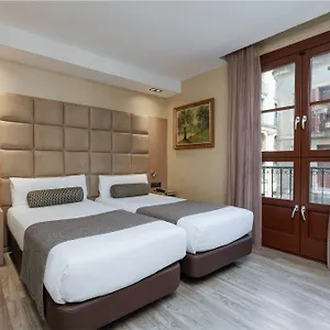 Suizo 3*, Barcelona Spain